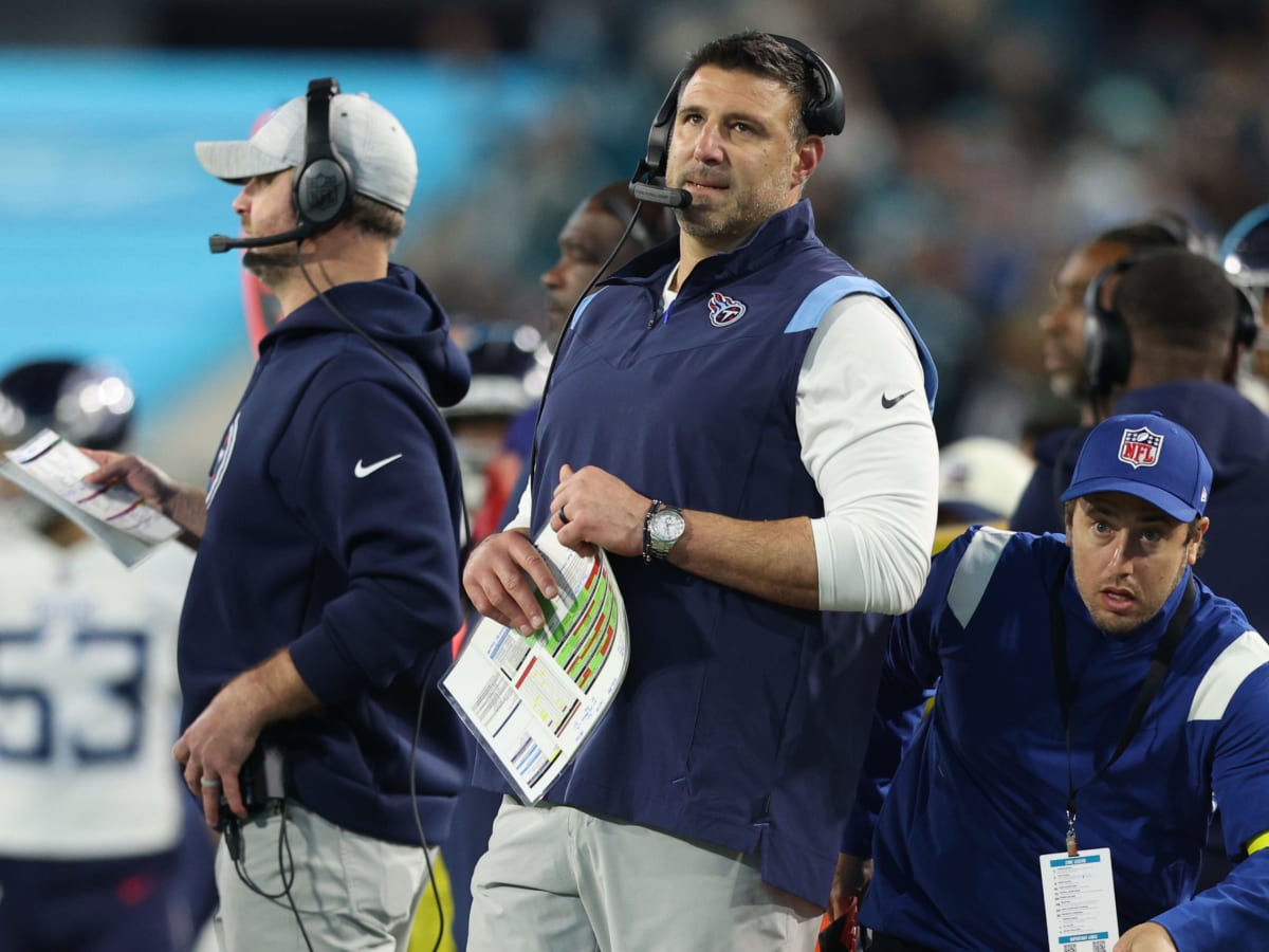 The Titans promoted passing-game coordinator Tim Kelly to