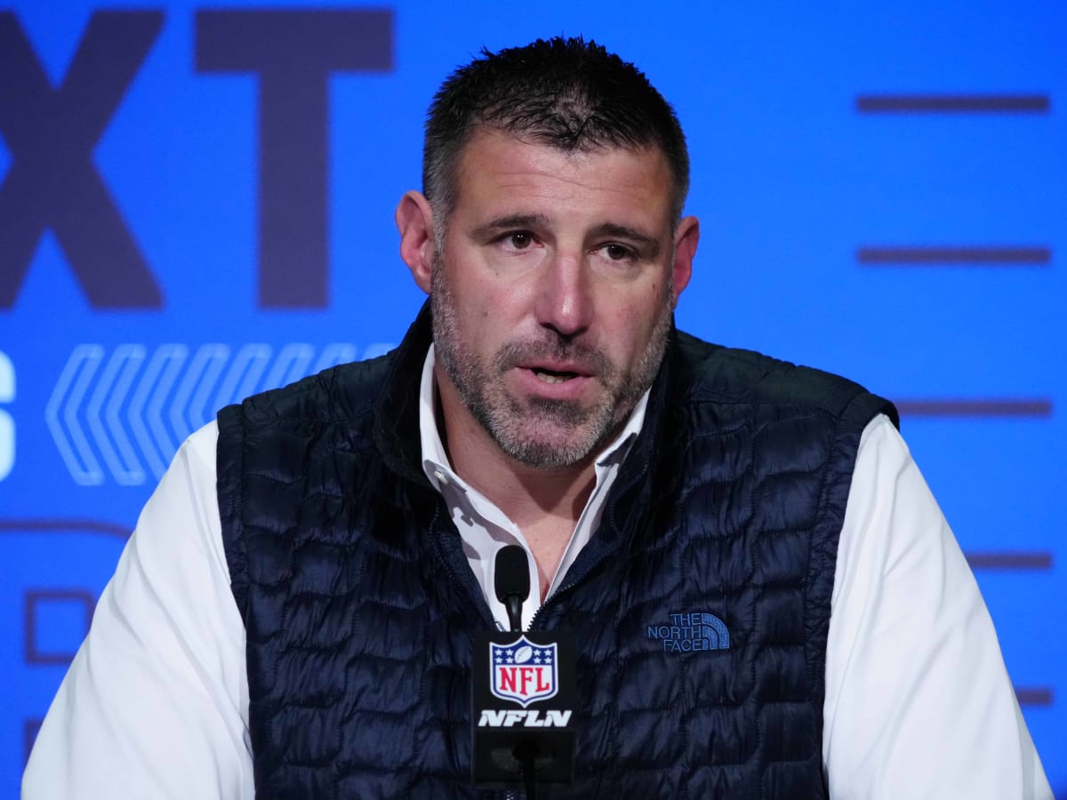 What was happening in Tennessee Titans' draft room? Mike Vrabel