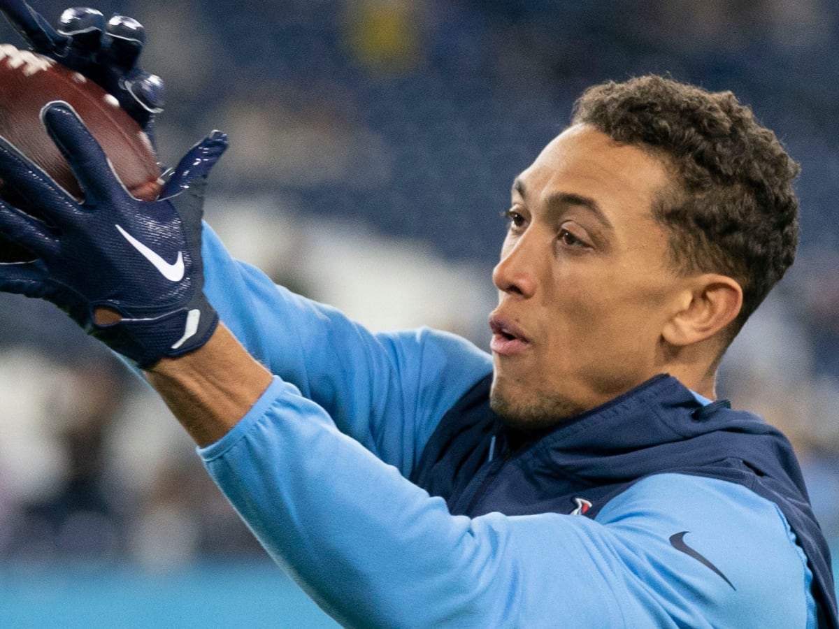 Pittsbugh, United States. 19th Dec, 2021. Tennessee Titans wide receiver Nick  Westbrook-Ikhine (15) nearly catches but drops a pass in the second quarter  against the Pittsburgh Steelers at Heinz Field on Sunday