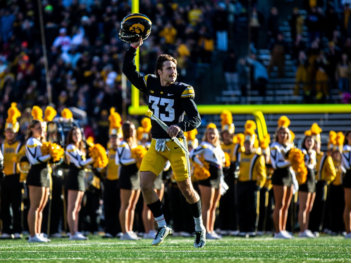 Denver Broncos draft Iowa cornerback Riley Moss with 83rd overall