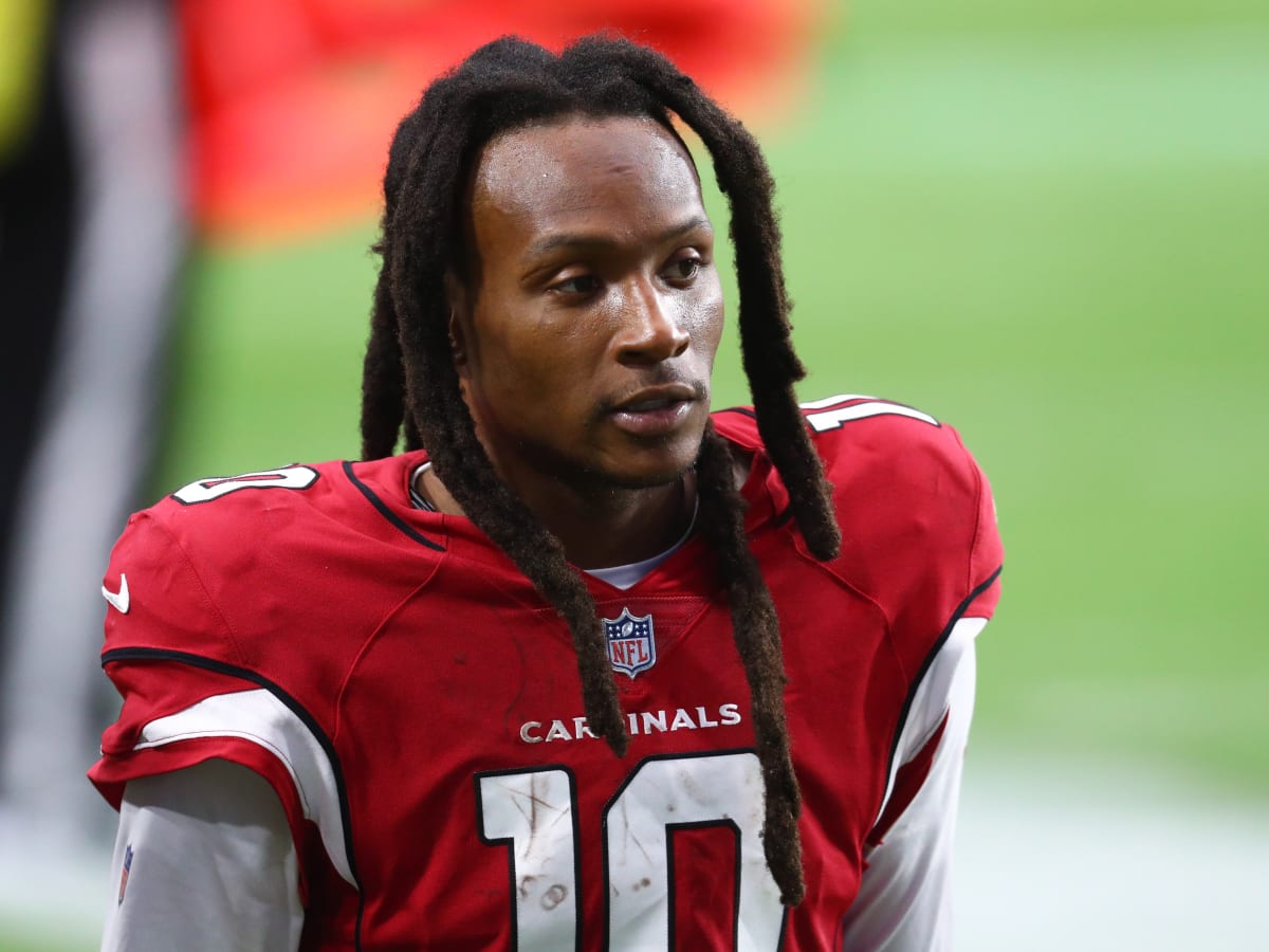 DeAndre Hopkins in no rush to sign; Patriots 'remain high' on WR (report) 