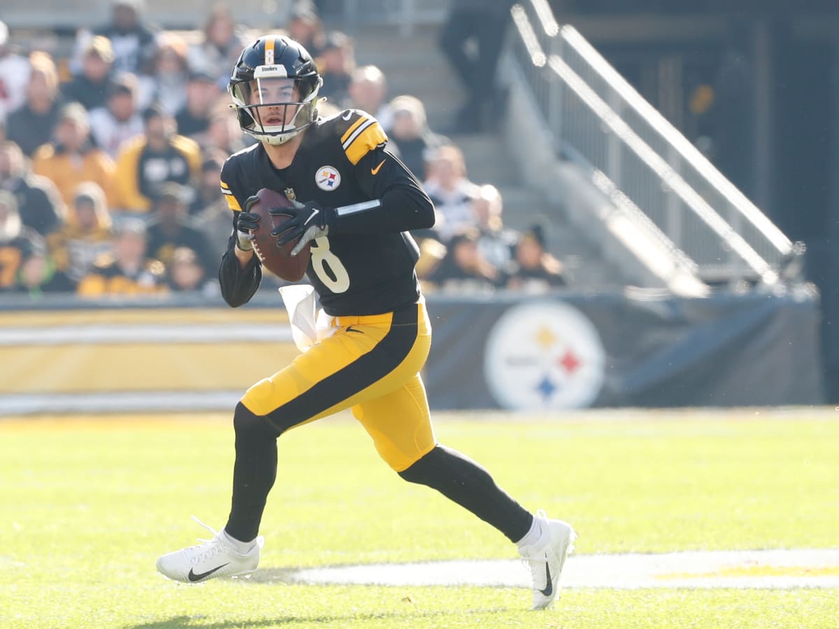 What makes Steelers QB Kenny Pickett so effective in the pocket