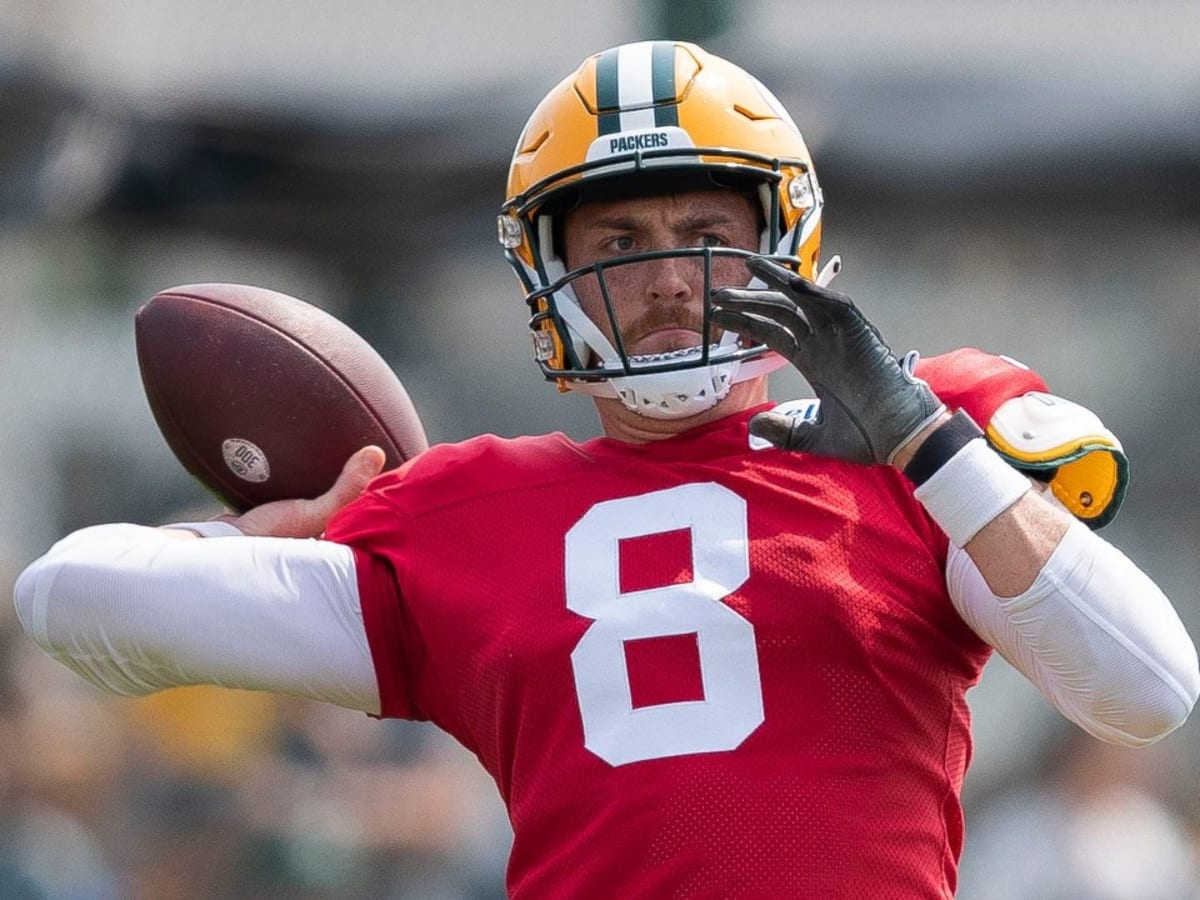 Packers rookie Sean Clifford receives Aaron Rodgers jersey - On3