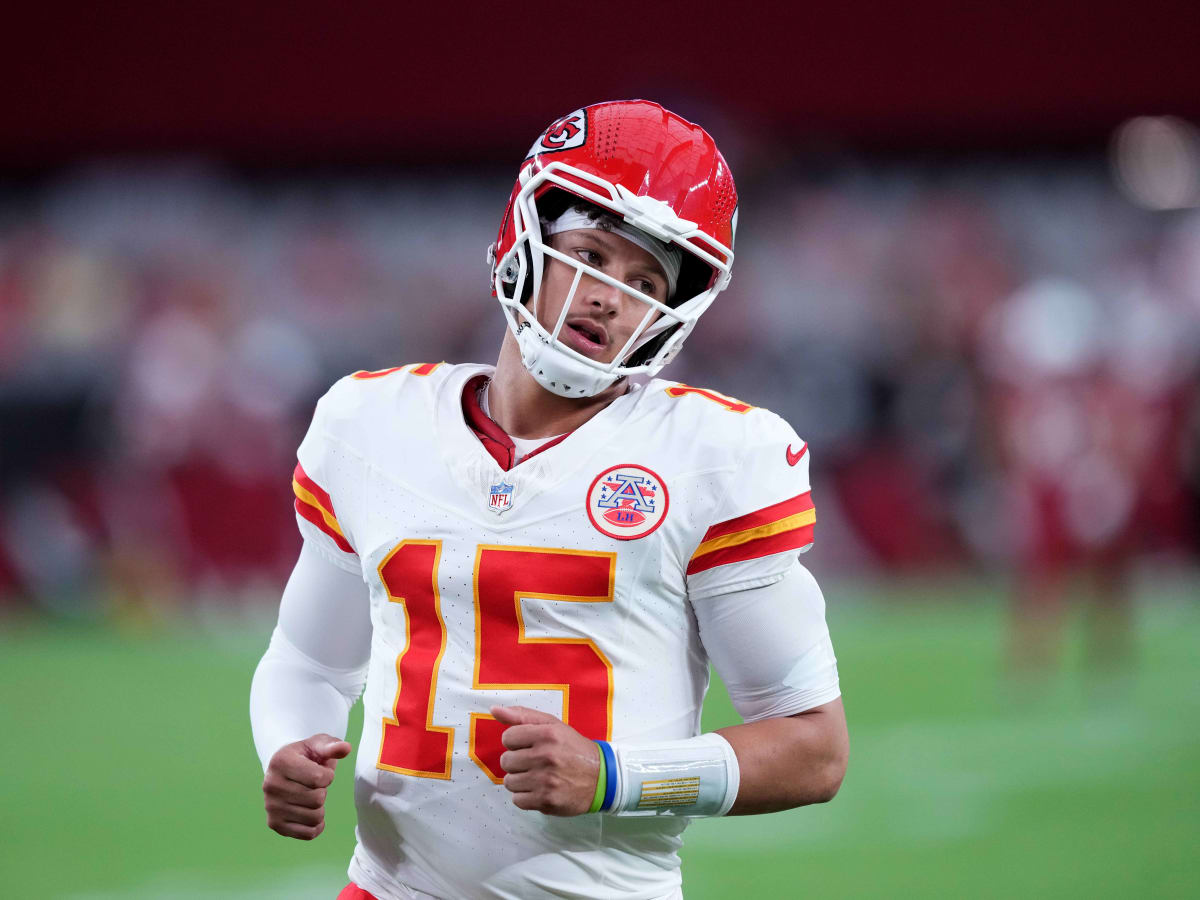 Mahomes: I owe Travis Kelce lunch after no-look miss