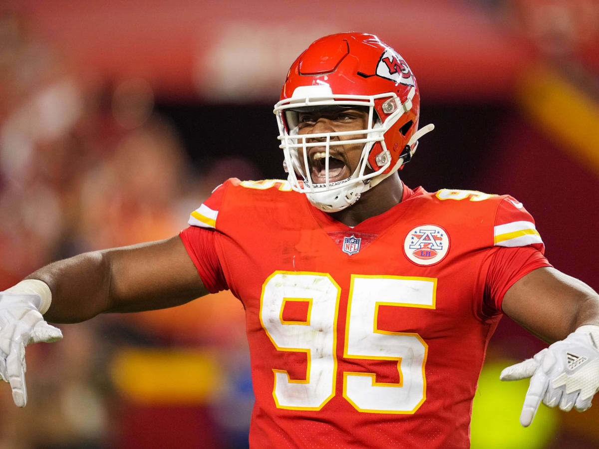 Chiefs' Chris Jones hints he's willing to hold out until Week 8 - ESPN