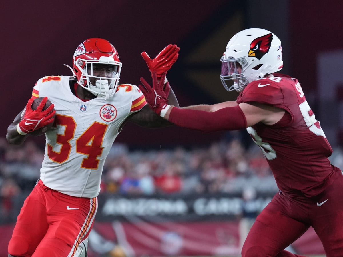 Free Agents LB Olakunle Fatukasi, CB Duron Lowe Sign with Chiefs