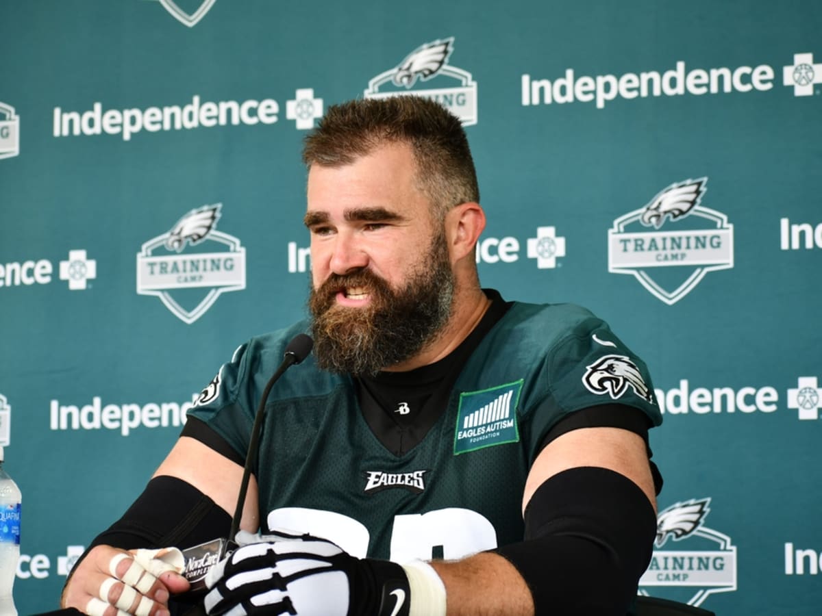 Eagles four-time All-Pro center Jason Kelce announces he will