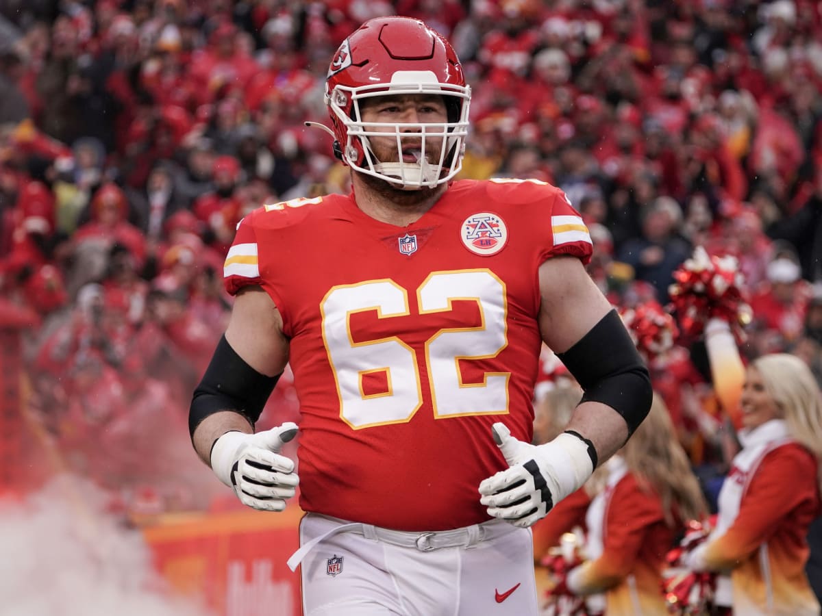 Chiefs Salary Cap: Joe Thuney restructures, opens door for Chris Jones -  Arrowhead Pride