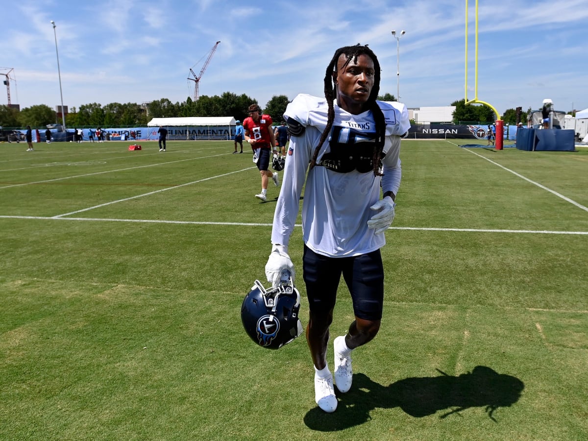 DeAndre Hopkins' ankle has him questionable for Titans' home opener vs  Chargers - Vancouver Is Awesome