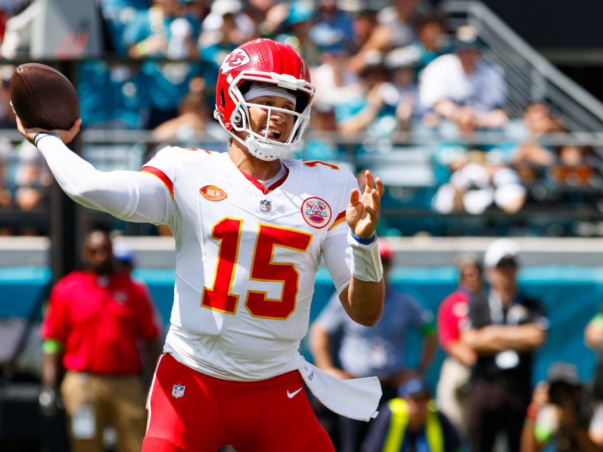 Patrick Mahomes earns yet another pay raise from the Chiefs - The Boston  Globe