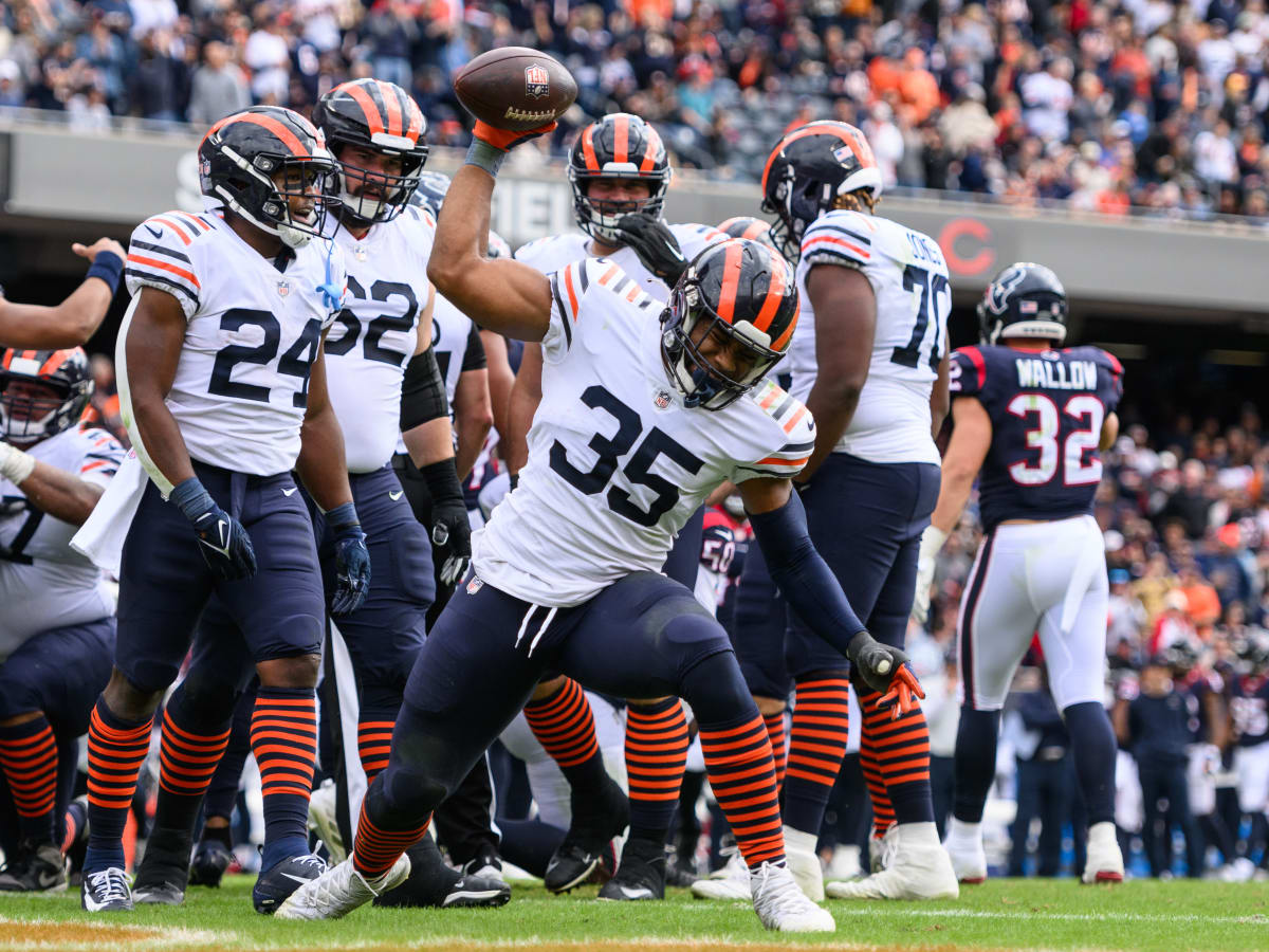 Khalil Herbert injury: Bears RB suffers head injury in Week 8, but