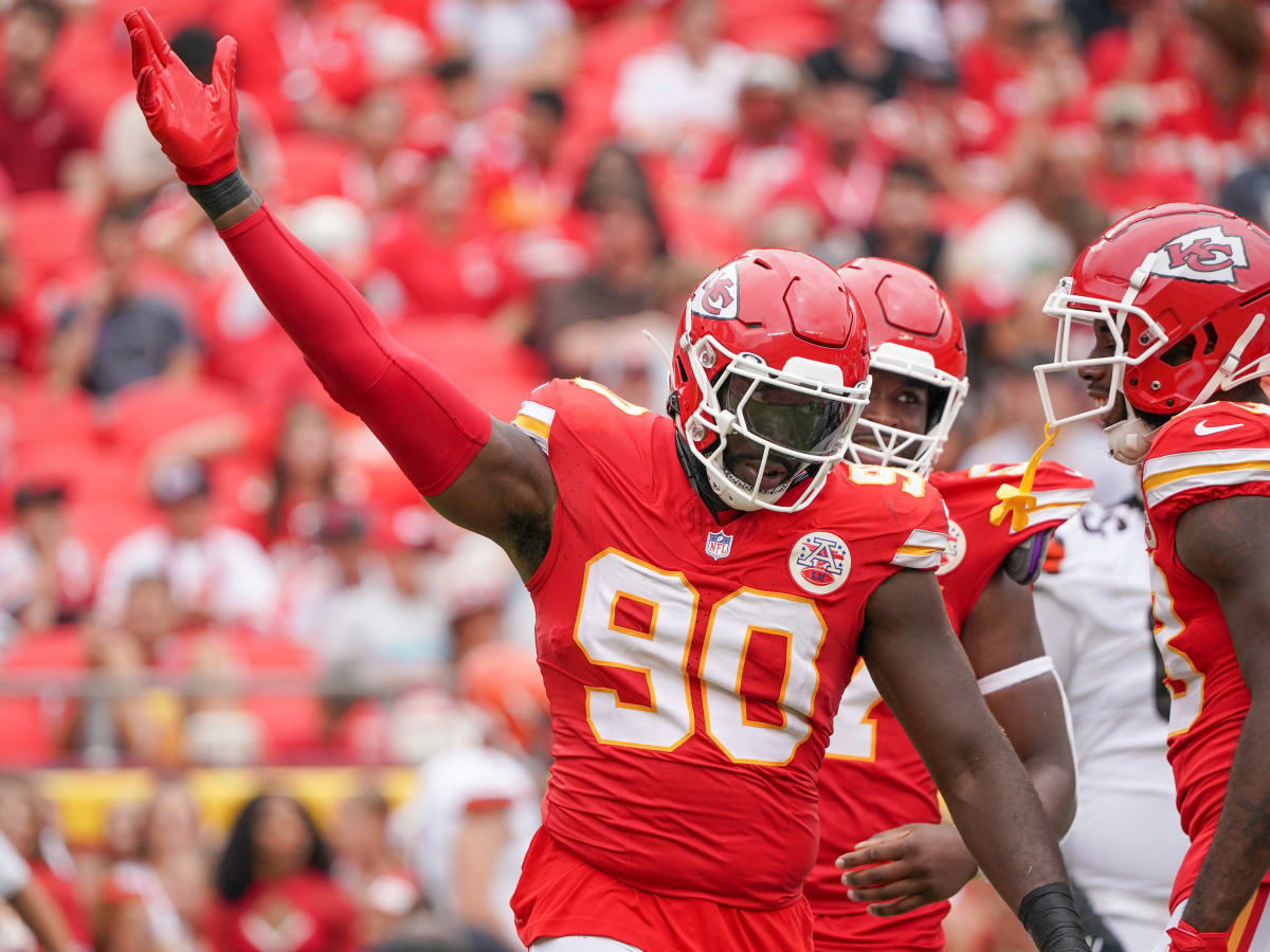 Chiefs DL Charles Omenihu suspended six games