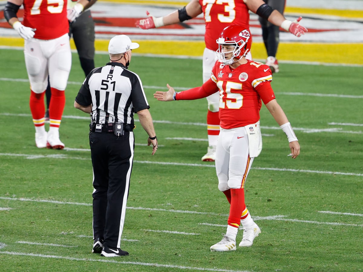 Titans' holding penalty allows Chiefs another shot at tying game