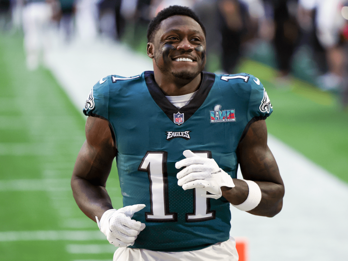 AJ Brown reacts to Philadelphia Eagles' loss of key player - A to