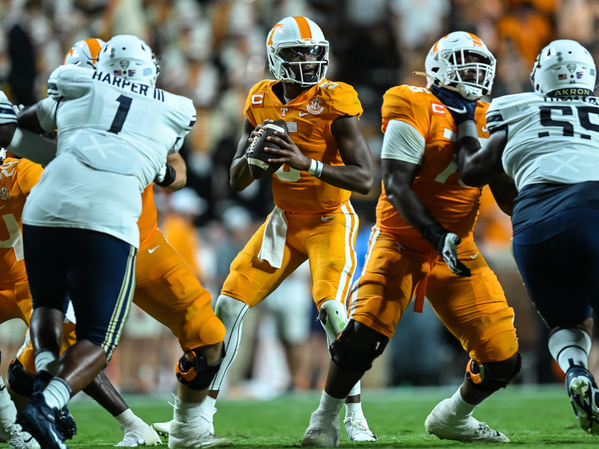 Titans hosting Tennessee QB Hendon Hooker on Draft Visit - Music City  Miracles