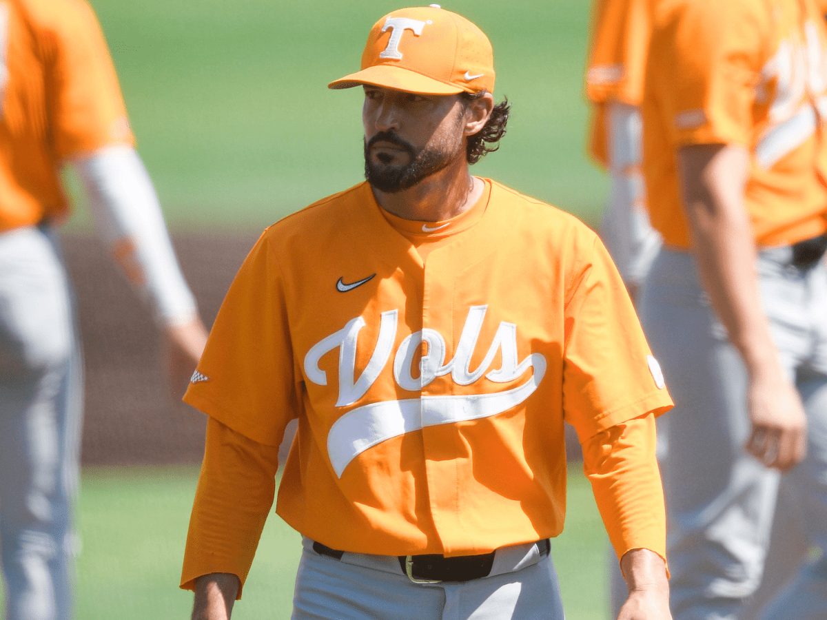 Tennessee baseball's Jordan Beck flips off Georgia Tech in