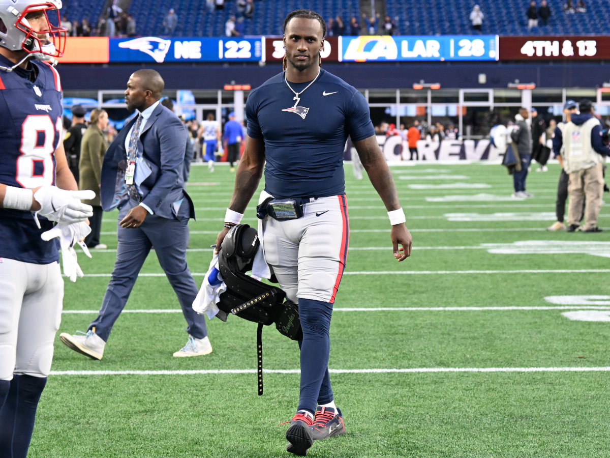 Patriots head coach Mike Vrabel non-committal on former Tennessee QB Joe  Milton's future in New England