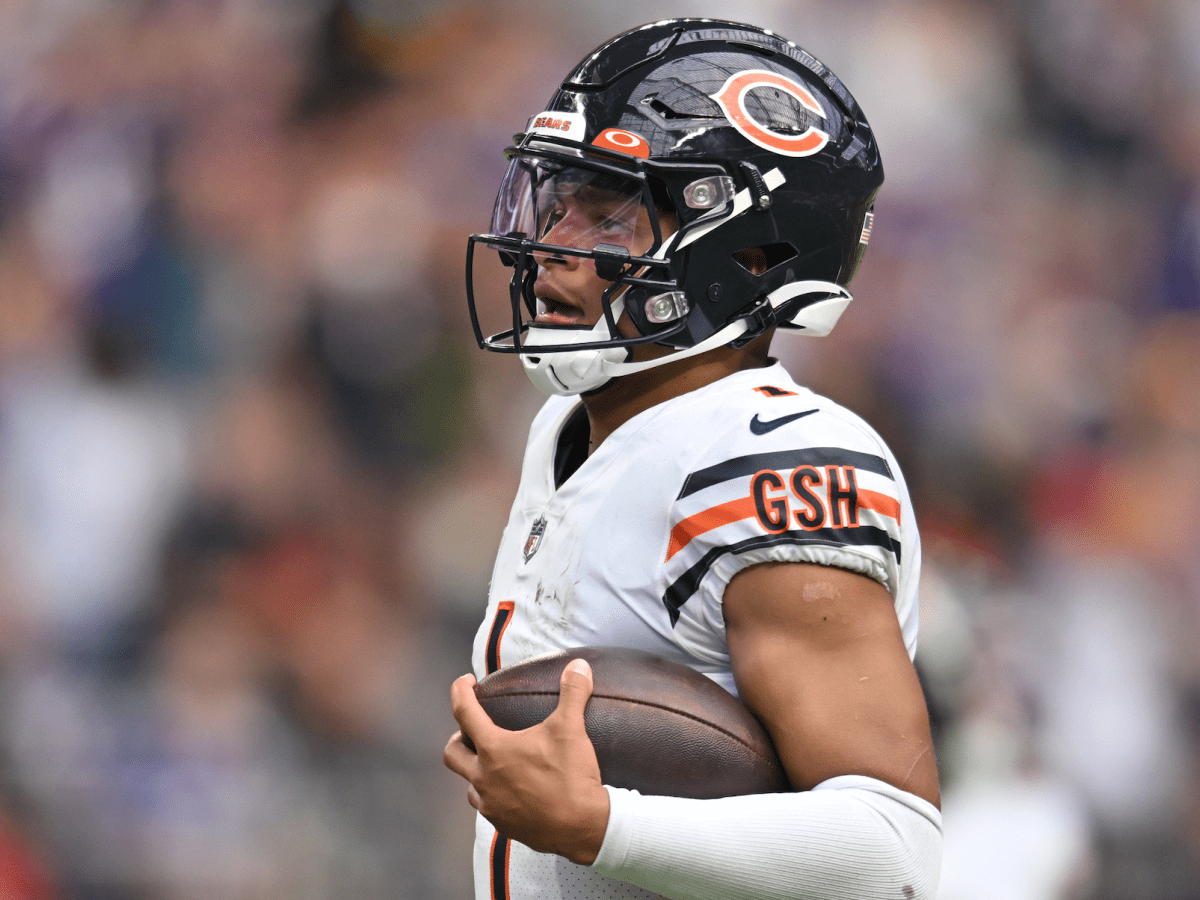 Bears Wire on X: Exactly one week ago, the Chicago Bears traded up to draft  Justin Fields with the 11th overall pick. And we're still pinching  ourselves.  / X