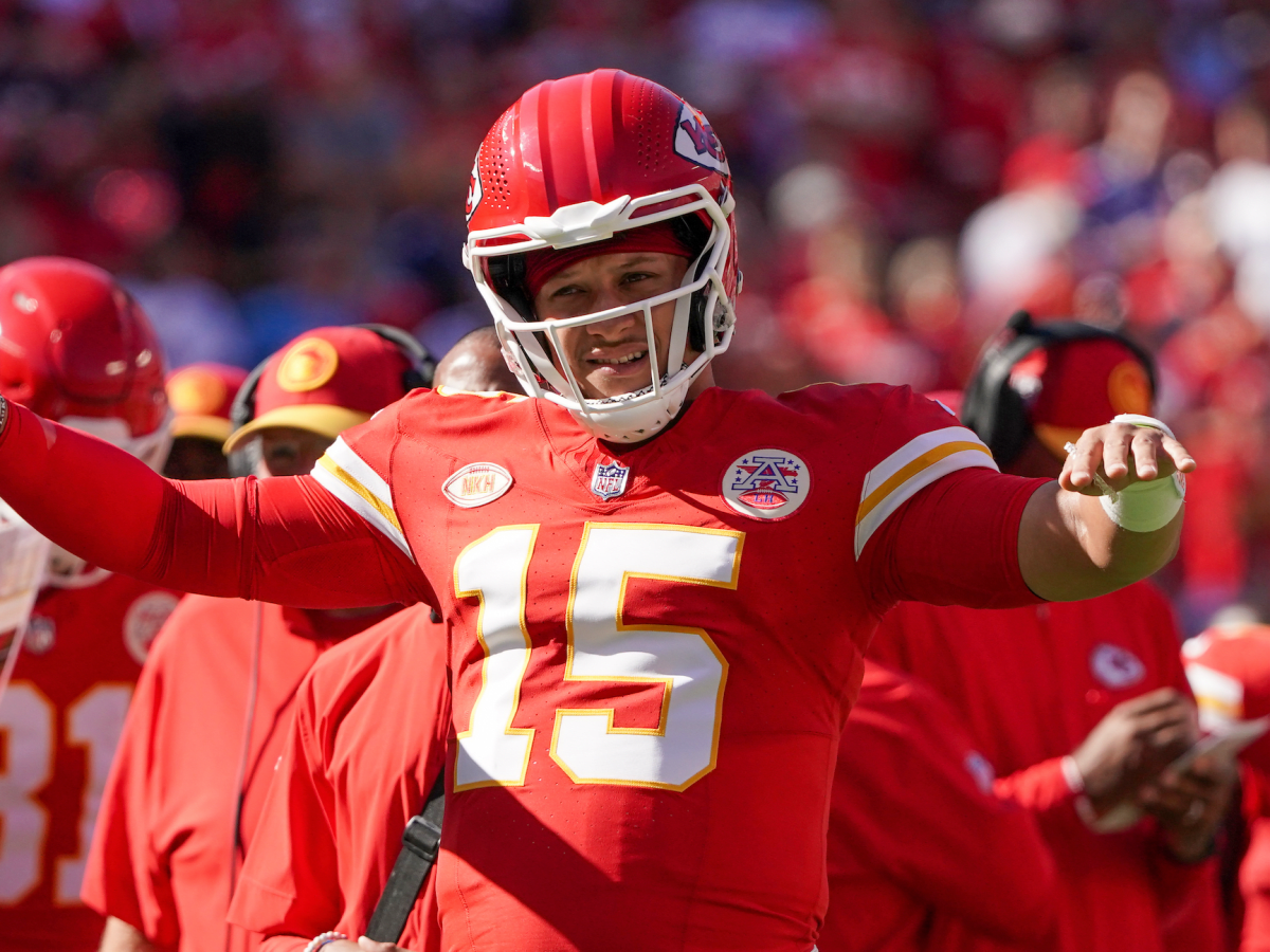 Mahomes and Kansas City Chiefs beat L.A. Rams in NFL Week 12