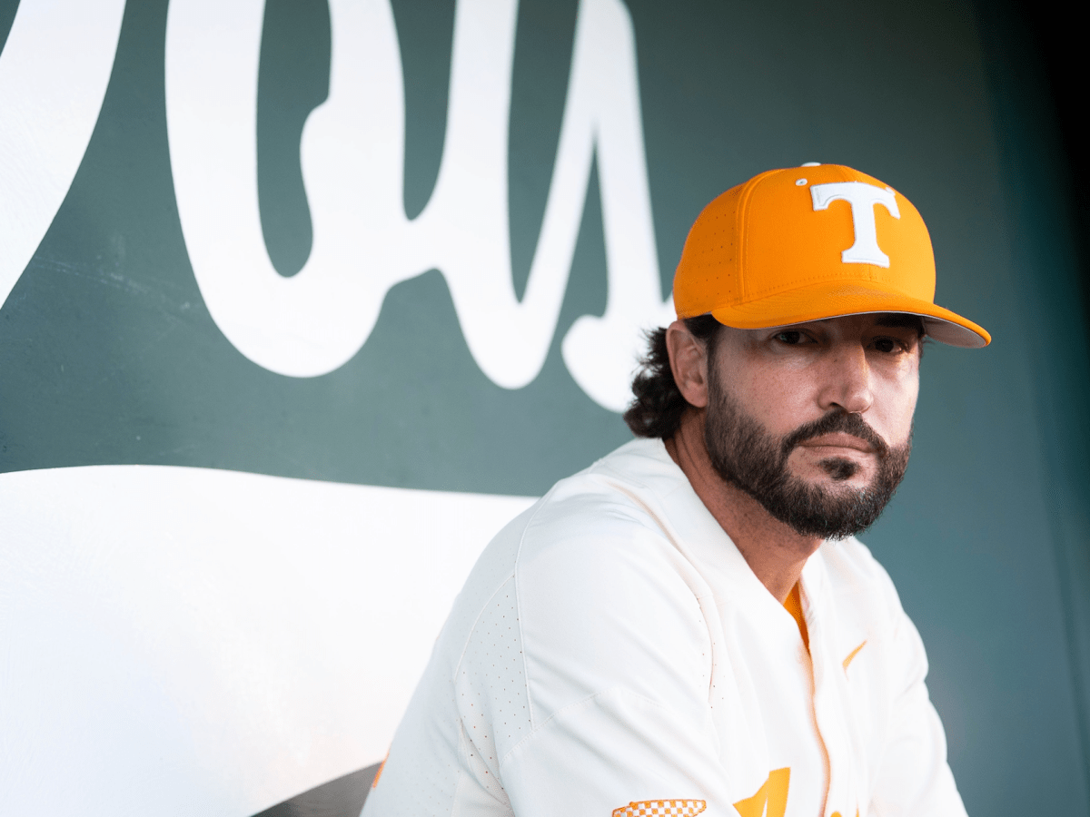 Tennessee baseball coach Tony Vitello sends strong message to