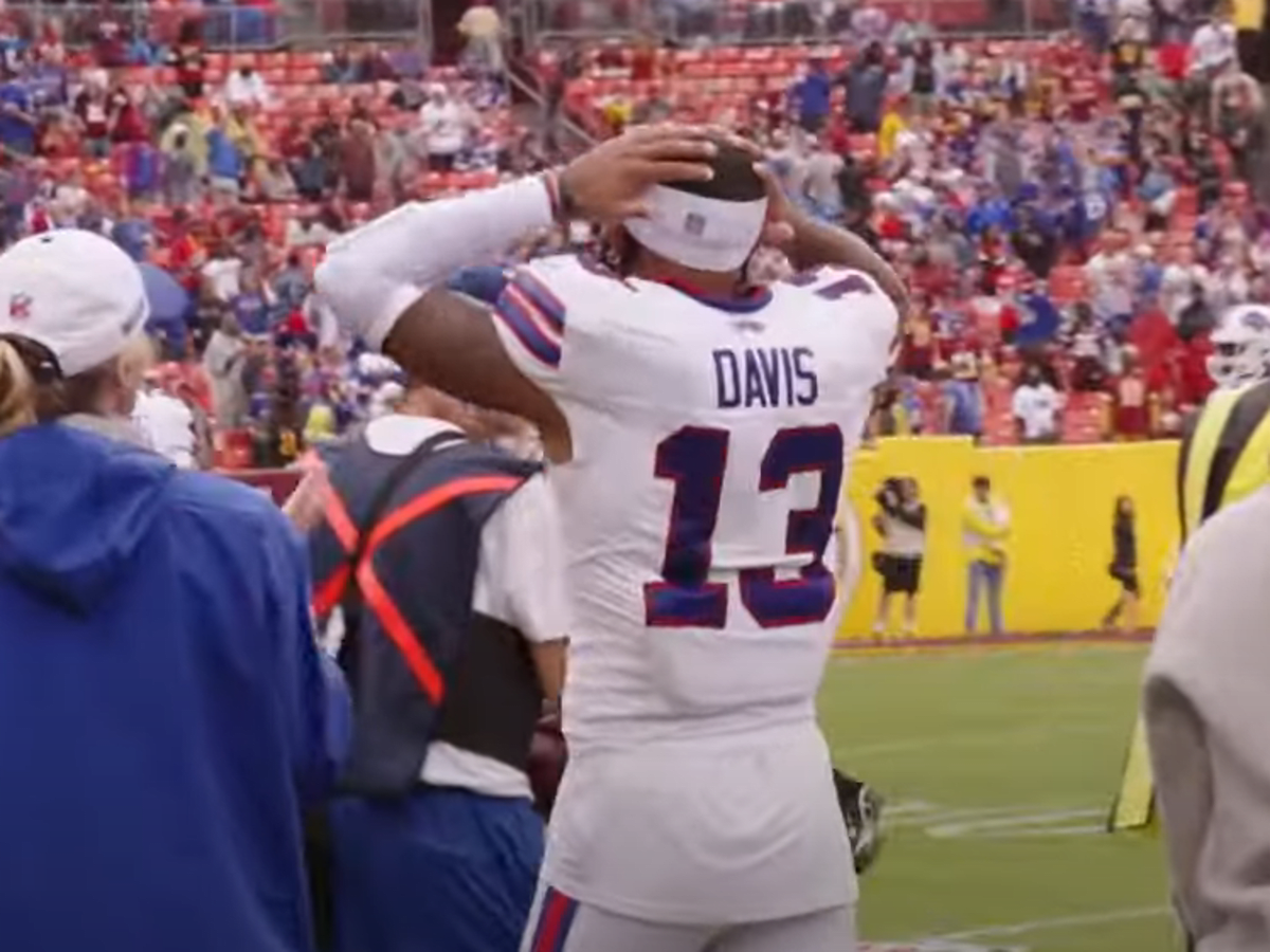 Buffalo Bills wide receiver Gabe Davis celebrates after scoring a touchdown  against the Kansas City Chiefs during the first half of an NFL football game,  Sunday, Oct. 16, 2022 in Kansas City