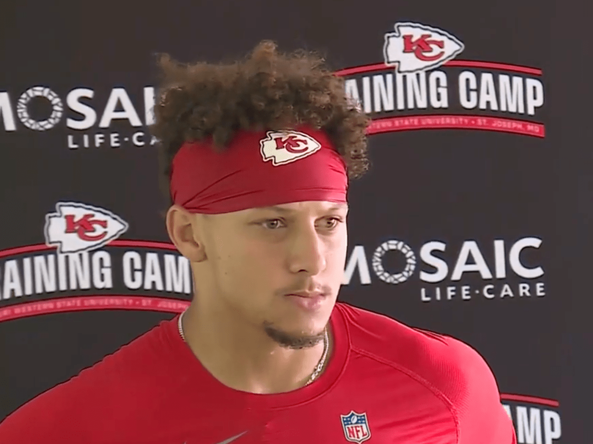 Chiefs' Mahomes Exudes Calm During Most Stressful Moments