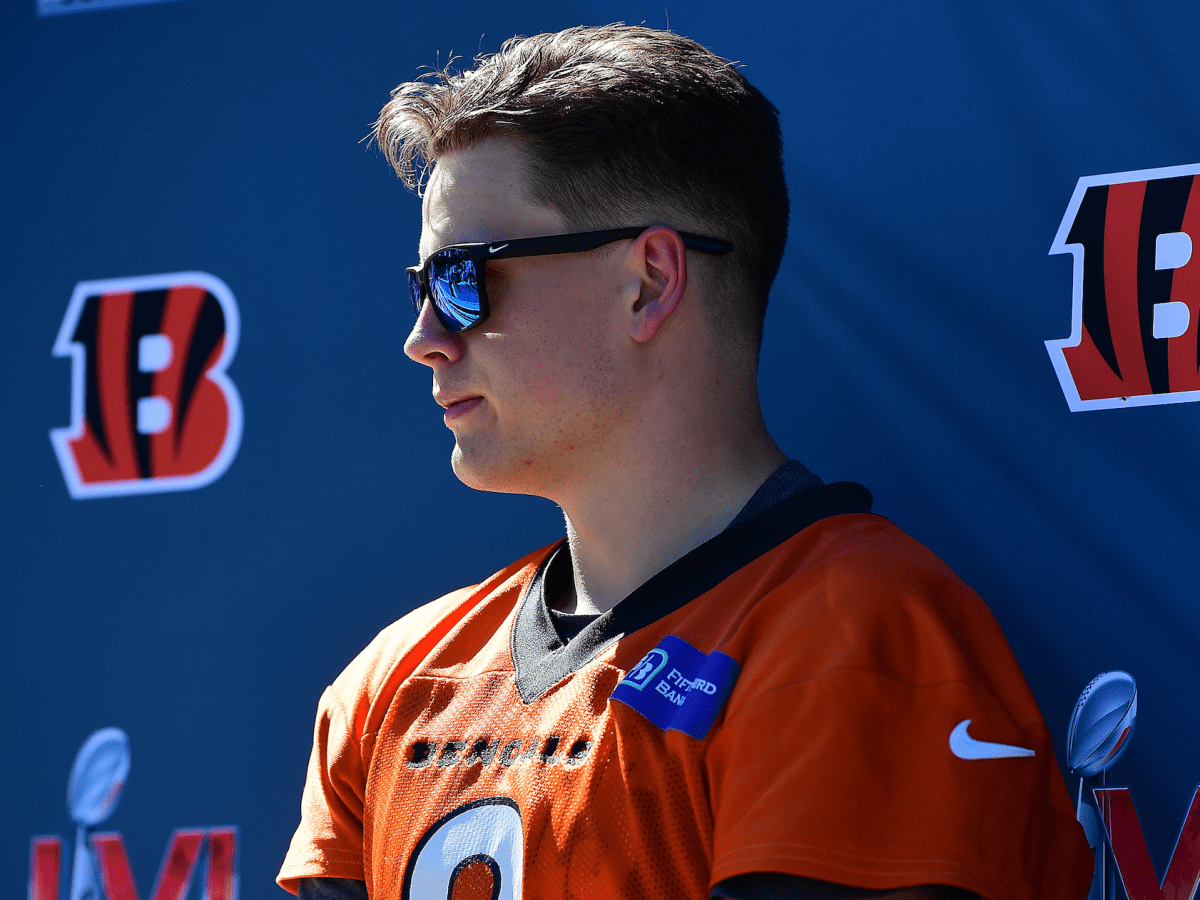 Joe Burrow Recreates Iconic LSU Moment in Bengals Locker Room