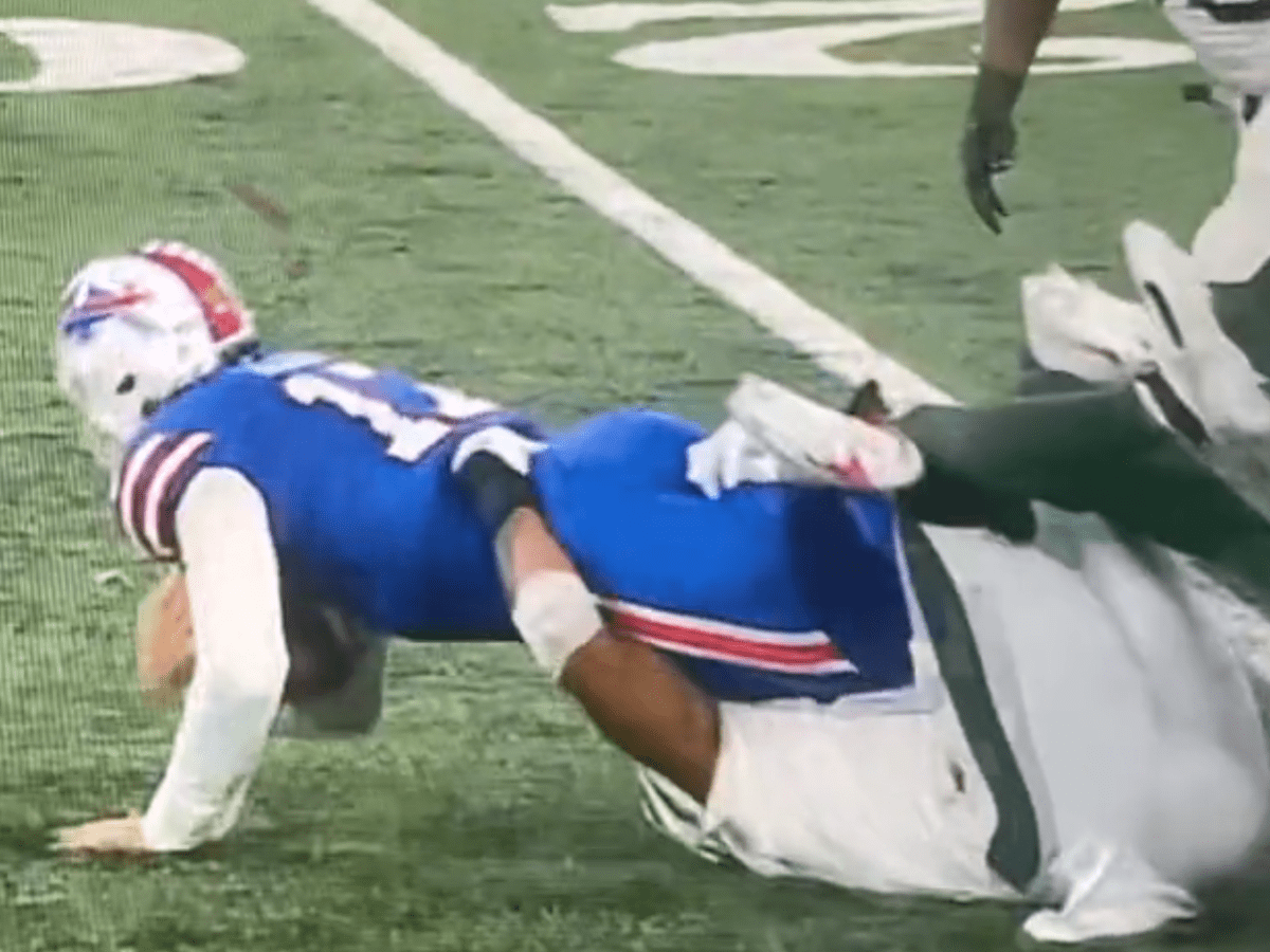 WATCH: What it looked like to get hit by Josh Allen at 'The Match'