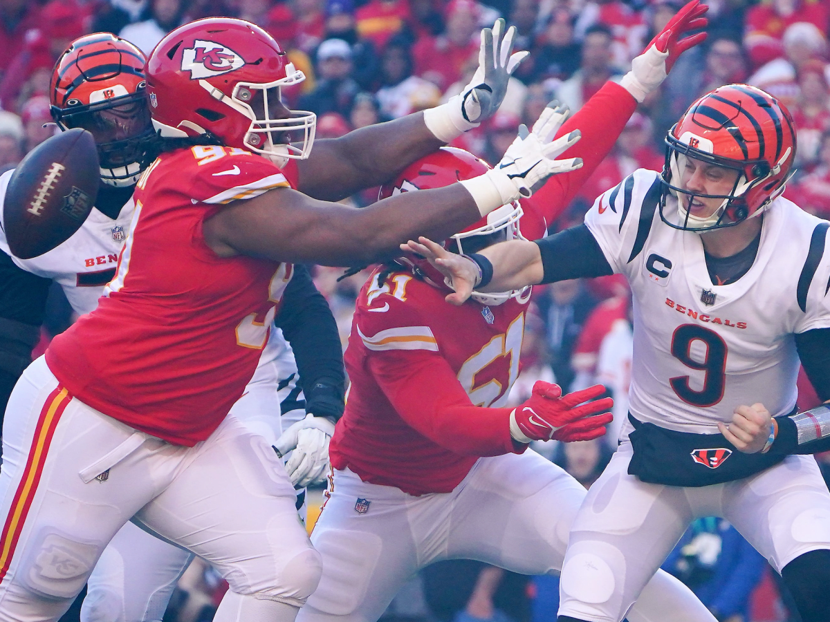 Former Bengals DE Carlos Dunlap gets his Super Bowl win with Chiefs