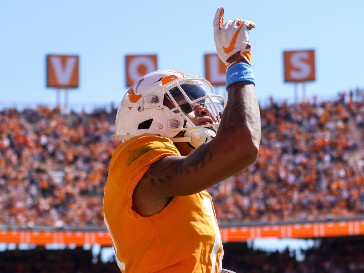 Jalin Hyatt Partners With Apparel Company for NIL Deal Following Historic  Performance Against Alabama - Sports Illustrated Tennessee Volunteers News,  Analysis and More