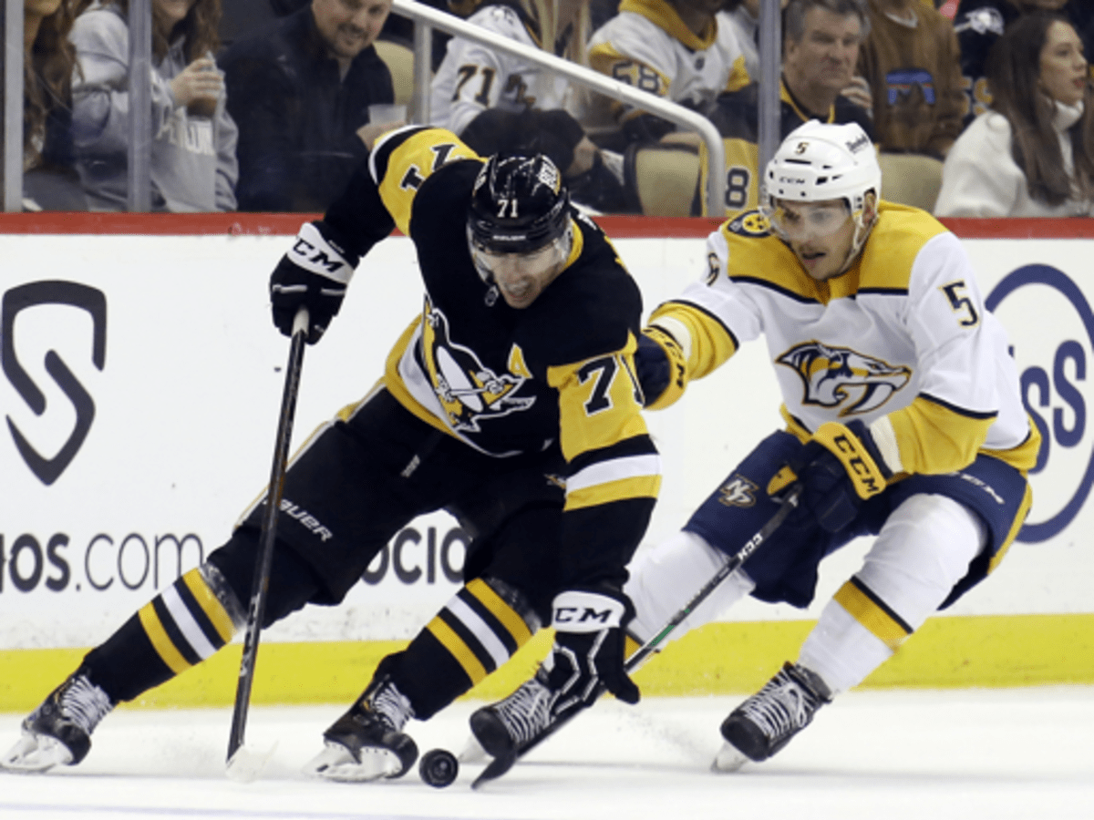 NHL: Malkin viciously cross-checks Borowiecki in the face