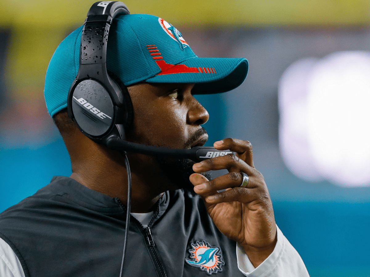 Former Miami Dolphins coach Brian Flores describes being offered money to  lose games - KVIA