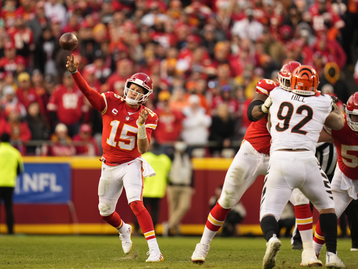 Next Gen Stats on X: The Bengals defense forced opposing offenses into  difficult throws this season, allowing the lowest expected completion  percentage in the NFL (60.1%). Patrick Mahomes averaged a 67.2% expected