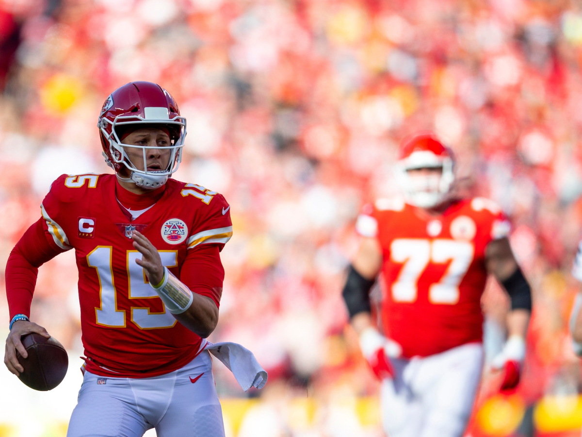 Patrick Mahomes' Fiancé And Brother Won't Be Attending Games Anymore After  Sitdown Meeting - Daily Snark