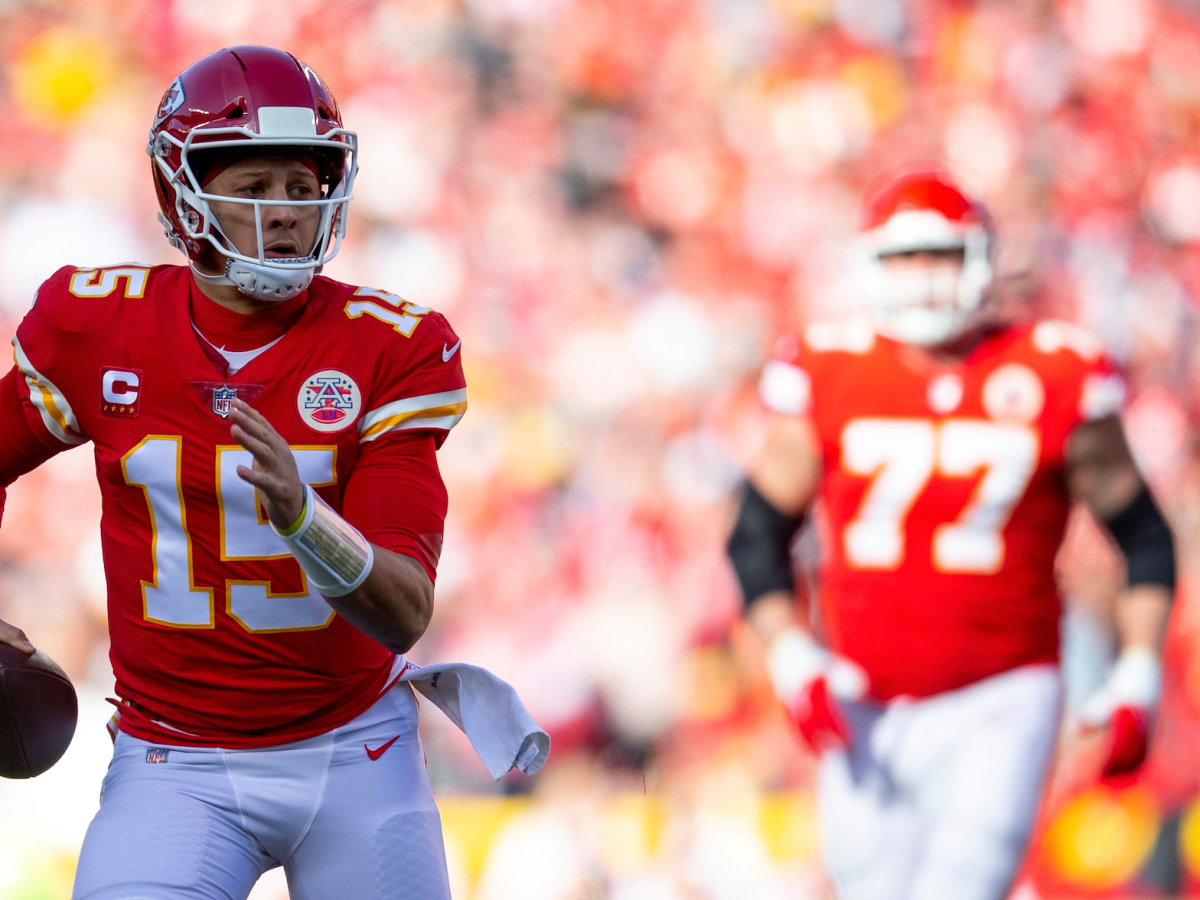 Chiefs QB Patrick Mahomes credits offensive line for excellent