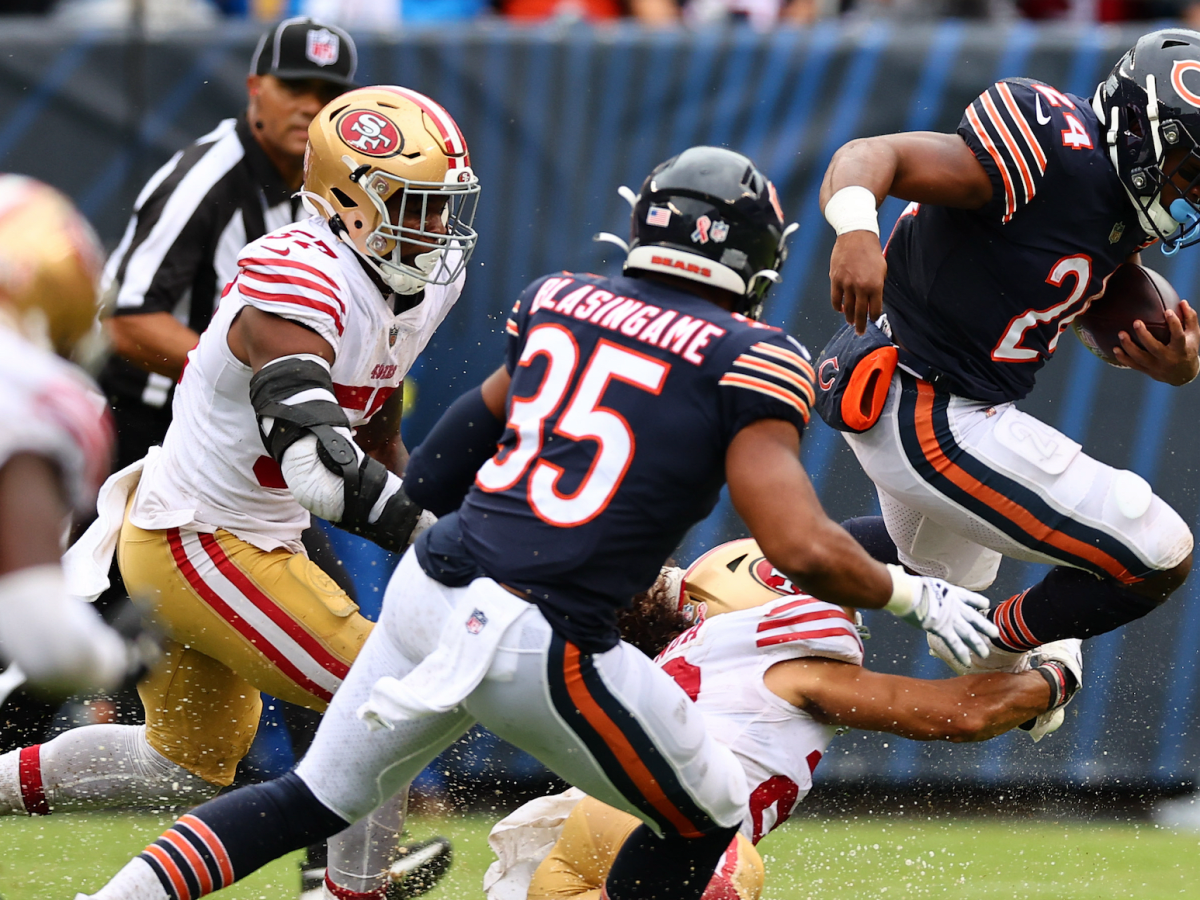 Bears vs. 49ers: QB Justin Fields slides through rain after win