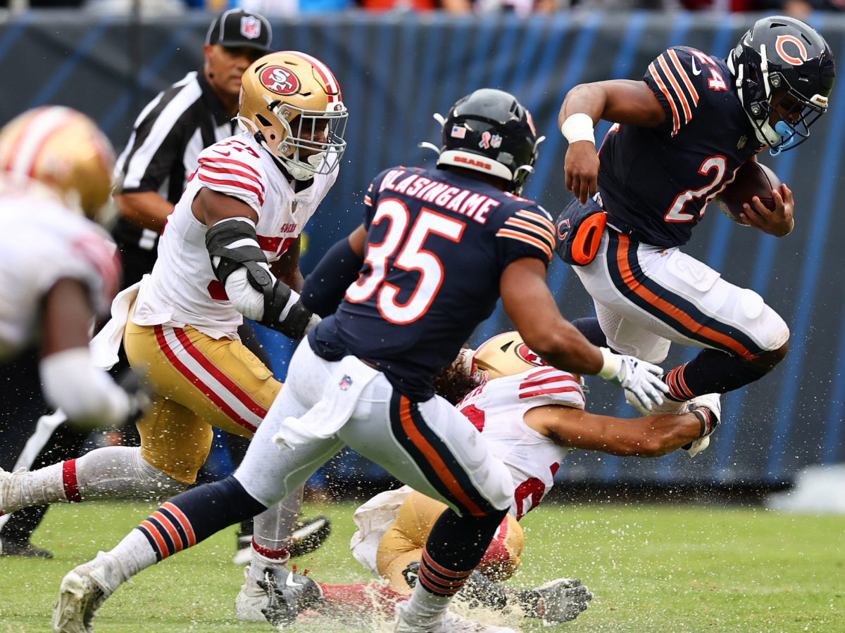 Bears penalized for using towel on soggy field before FG try