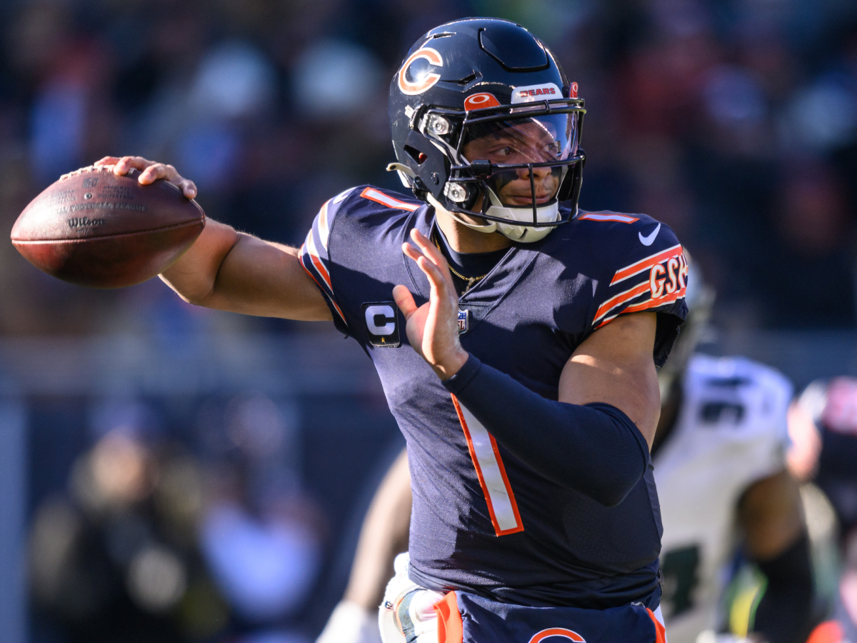 SportsCenter on X: What could the future look like for the Bears