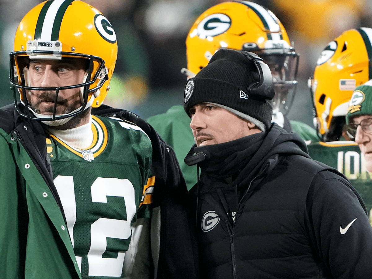 Green Bay Packers surprise three Wisconsin high school football teams with  new helmets - High School Football America