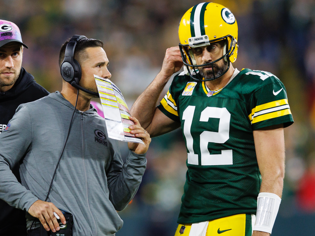 Rodgers struggles as Packers lose injury-filled slugfest in