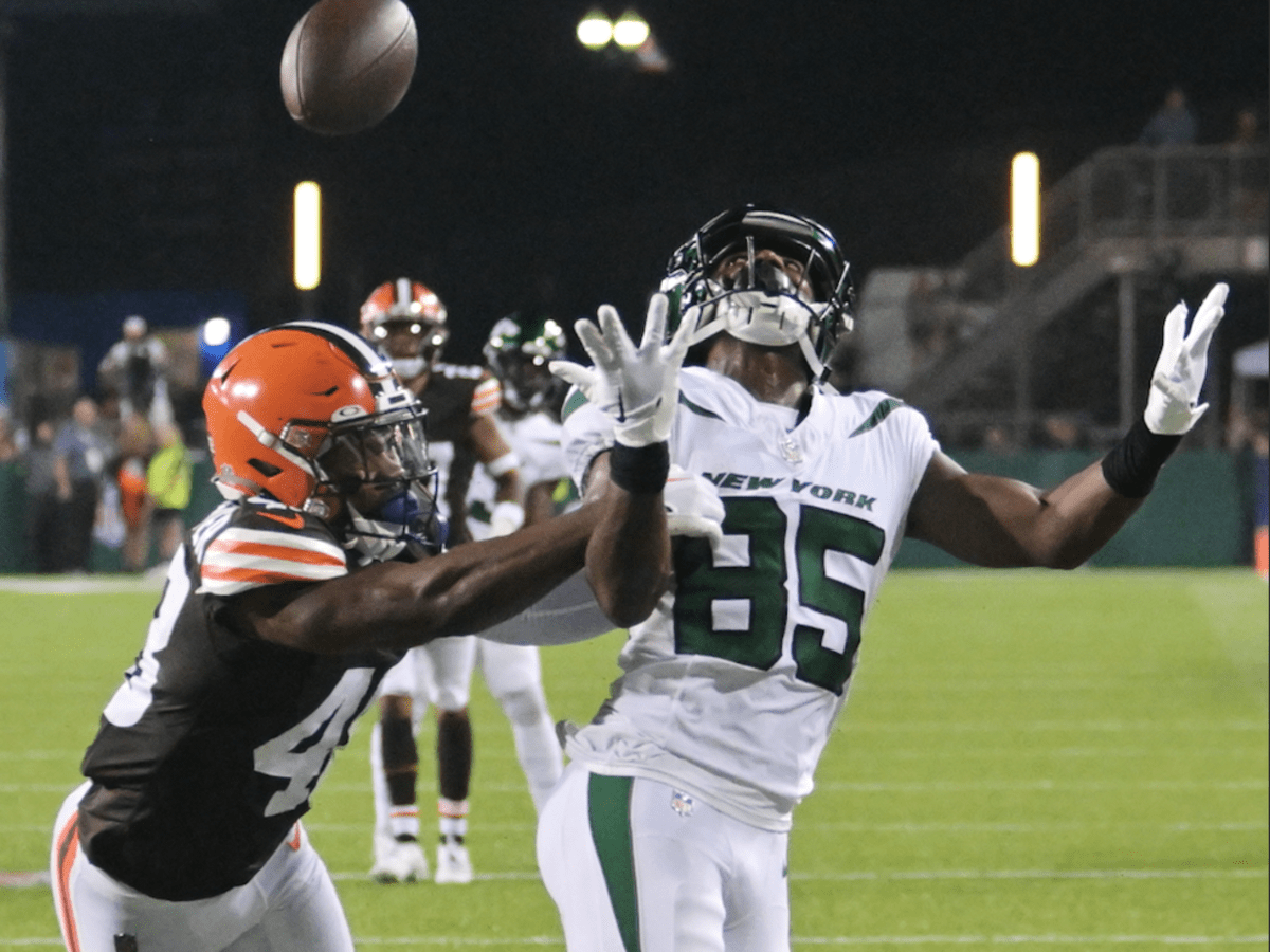 New England Patriots Sign ex New York Jets Receiver T.J. Luther to Practice  Squad, Release Thyrick Pitts - Roster Tracker - Sports Illustrated New  England Patriots News, Analysis and More