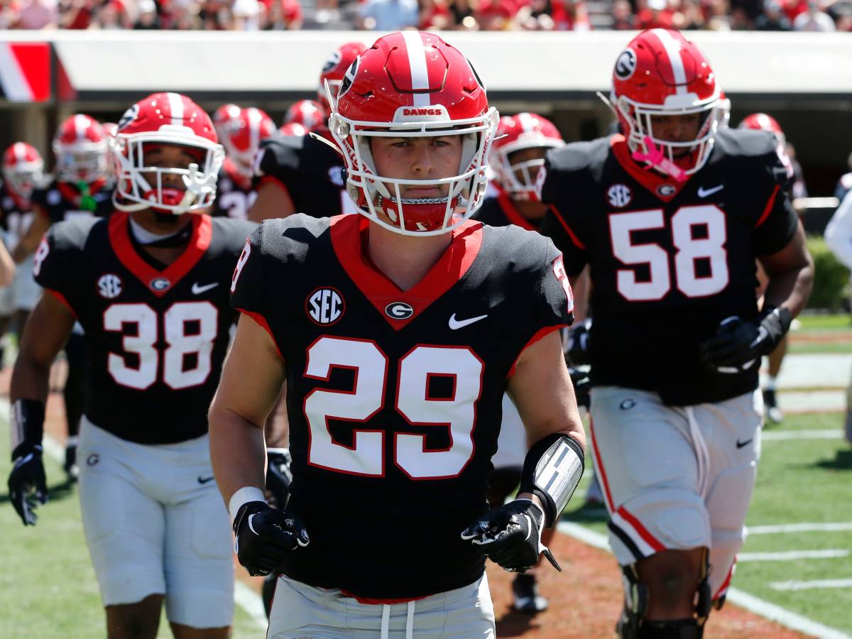 Georgia football s cleats for 2024 kick off vs. Clemson have a unique detail on them