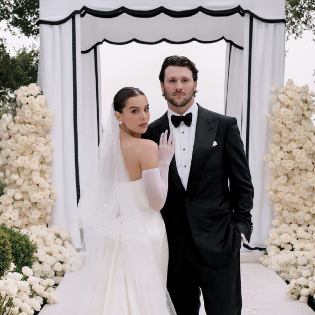 The Story Behind The Viral Wedding Video, image size:1200x1200