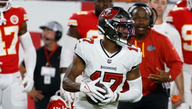 Bucs WR Thompkins impresses at training camp, aims to be All-Pro