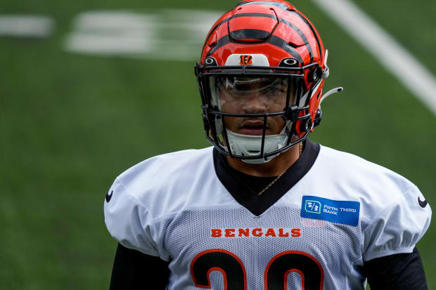 Bengals make roster moves before start of training camp