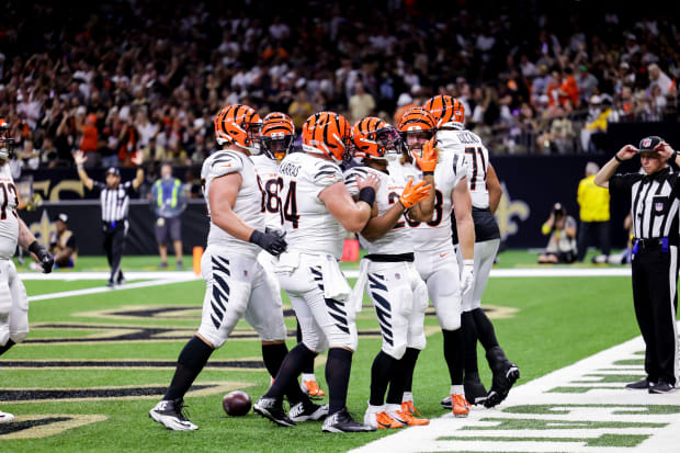 Cincinnati Bengals - Last uniform combo of the year: ⬜ jerseys, ⬛ pants  #CINvsBAL #Bengals50