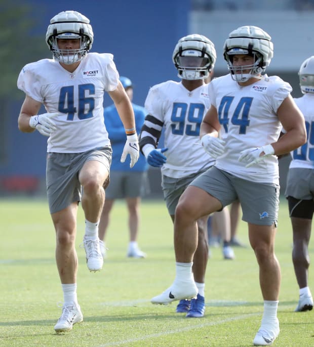 Lions defense puts up highlights during first day with pads - A to Z Sports