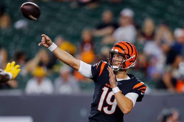 Bengals' defensive starters expected to play against Falcons in