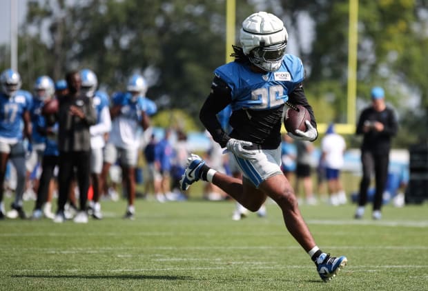 Jahmyr Gibbs Frontrunner for Offensive Rookie of the Year, NFL Analysts  predict successful season; Lions Optimistic about Playoff Chances - BVM  Sports