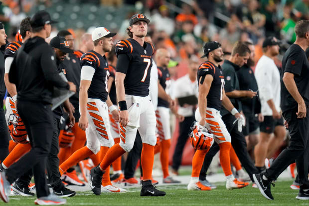 Cincinnati Bengals Elevate Reid Sinnett, Tanner Hudson From Practice Squad  Ahead of Monday Night Football - Sports Illustrated Cincinnati Bengals  News, Analysis and More